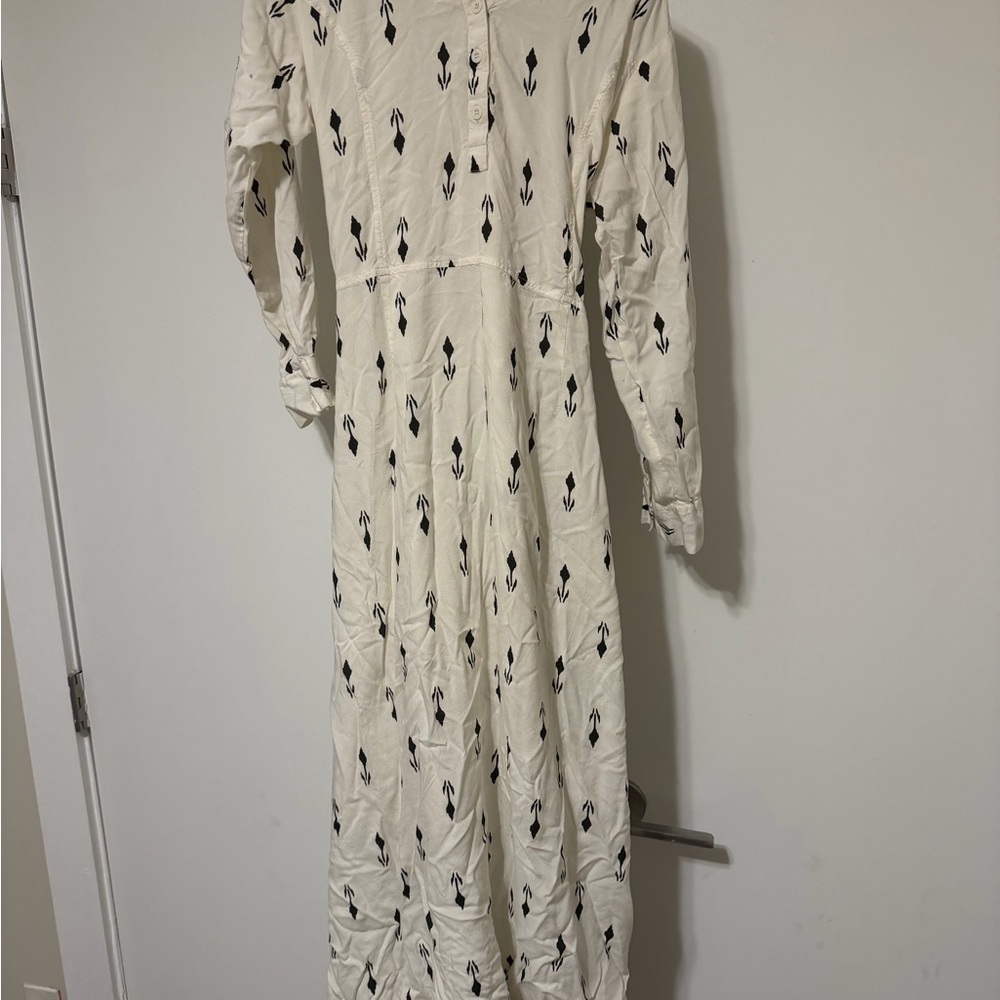 Zara Black and White Long Sleeve Dress